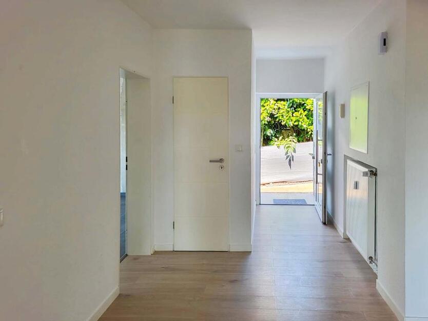 Bungalow-Feeling! Großzügige 6 Zimmer Wohnung mit eigenem Eingang in gepflegtem 3 Parteienhaus! zimmer