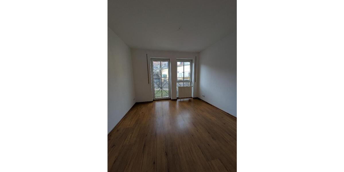 Etagenwohnung Burkhardtsdorf - 2 Zimmer, 57 m&sup2;, 340&euro; | Angebot:25871105