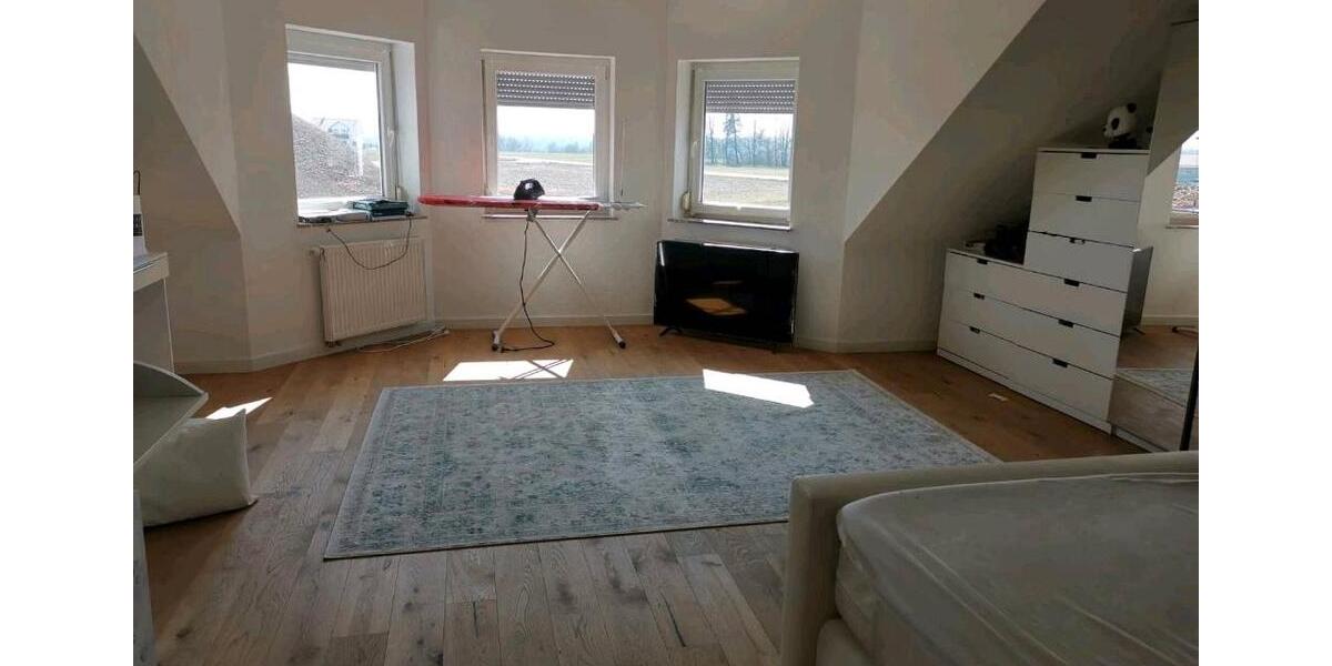 Einfamilienhaus Göggingen - 5 Zimmer, 228 m&sup2;, 2.200&euro; | Angebot:26041520