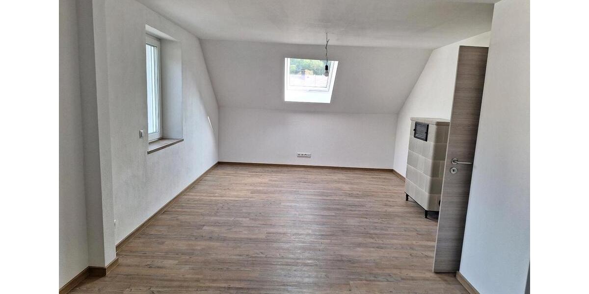 Dachgeschoßwohnung Utzenfeld - 3 Zimmer, 84 m&sup2;, 823&euro; | Angebot:26529061