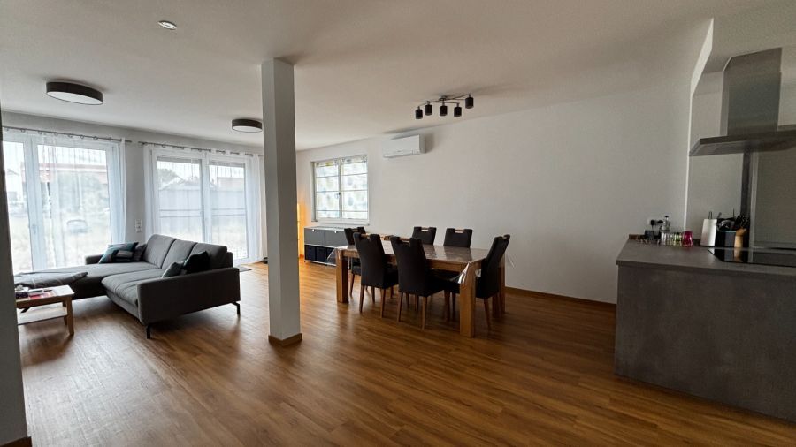 Moderne Doppelhaushälfte (Baujahr 2021) mit 15 kWp PV-Anlage, Wärmepumpe und Top-Lage Nahe St. Leoner See - Doppelhaushälfte St. Leon-Rot Rot | Angebot:26988912