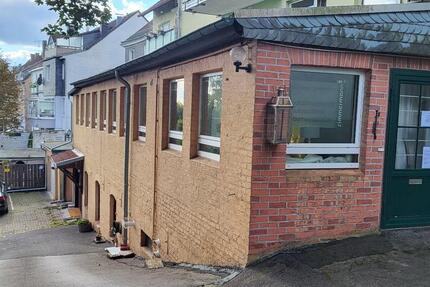 Helle Gewerbefläche , ca.162 m² zzgl. Lager 70 m² ab sofort zimmer