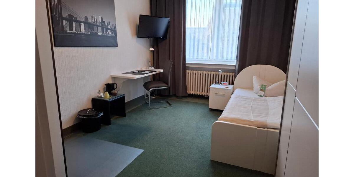 Etagenwohnung Halle - 1 Zimmer, 19 m&sup2;, 580&euro; | Angebot:25882228