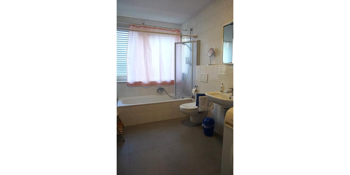 Großzügige Wohnung für 1-3 Personen in Mainz-Lerchenberg (EKZ) 3 zimmer