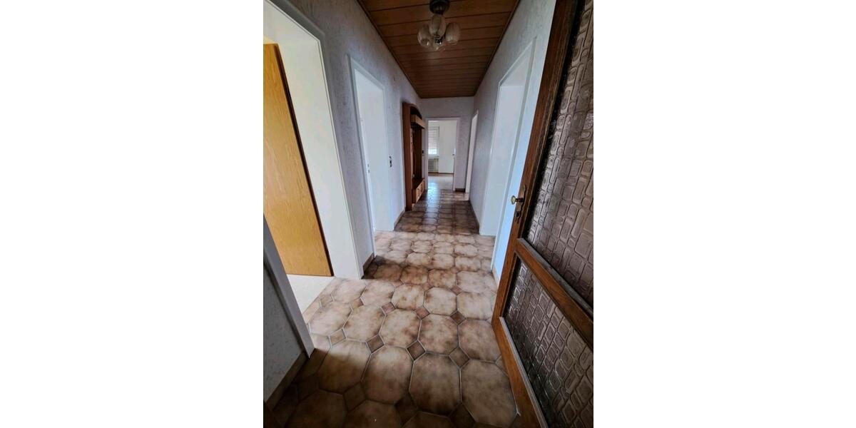 Erdgeschoßwohnung Niederaula - 4 Zimmer, 83 m&sup2;, 650&euro; | Angebot:25613816