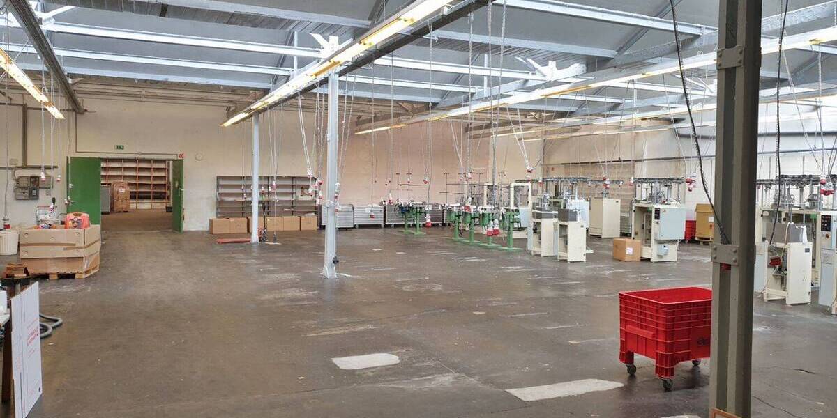 Gewerbehalle in Wuppertal-Langenfeld ab sofort zu vermieten. zimmer