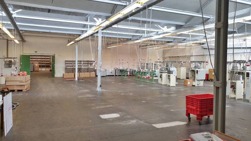 Gewerbehalle in Wuppertal-Langenfeld ab sofort zu vermieten. zimmer