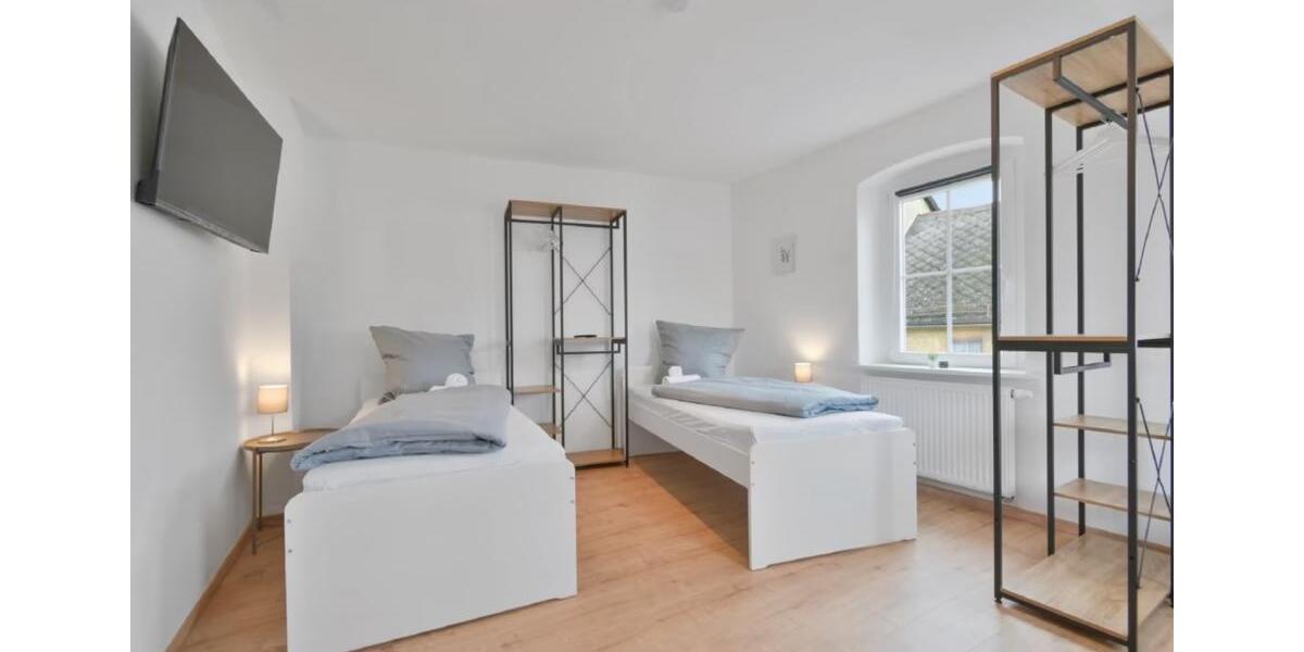 Einfamilienhaus Waldershof - 7 Zimmer, 155 m&sup2;, 1.900&euro; | Angebot:25751317