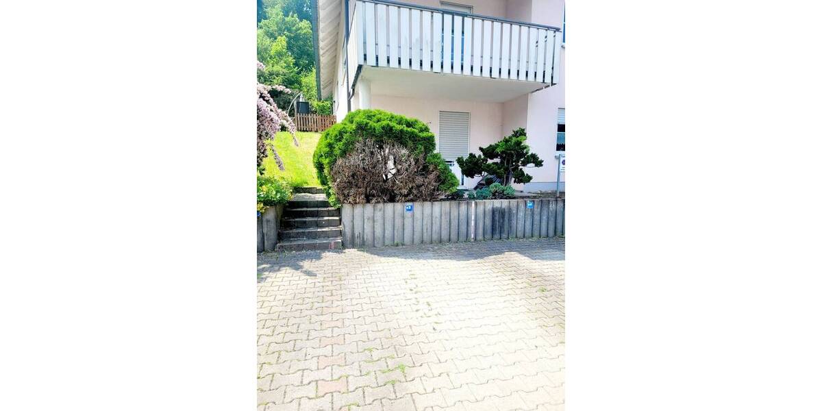 Etagenwohnung Hildburghausen - 2 Zimmer, 66 m&sup2;, 500&euro; | Angebot:25679323