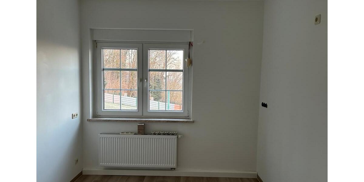 Hochparterre Roßwein - 3 Zimmer, 62 m&sup2;, 372&euro; | Angebot:24610978