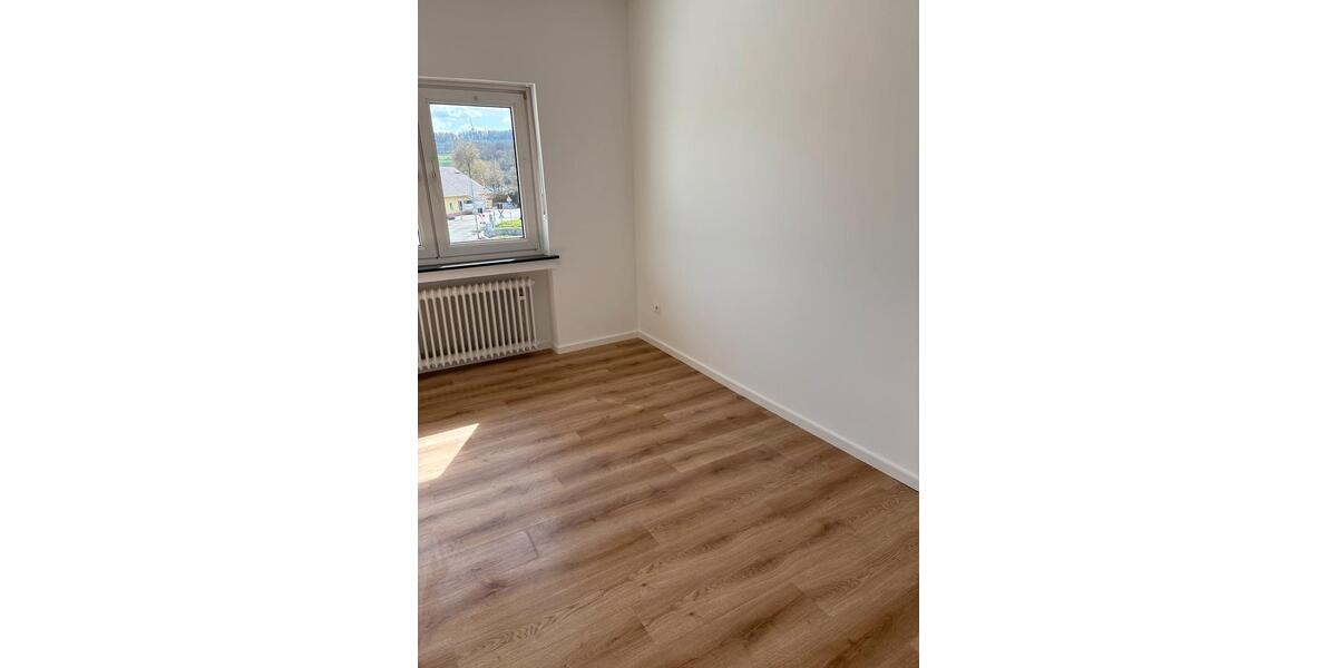 Etagenwohnung Lahntal - 3 Zimmer, 90 m&sup2;, 980&euro; | Angebot:26047264