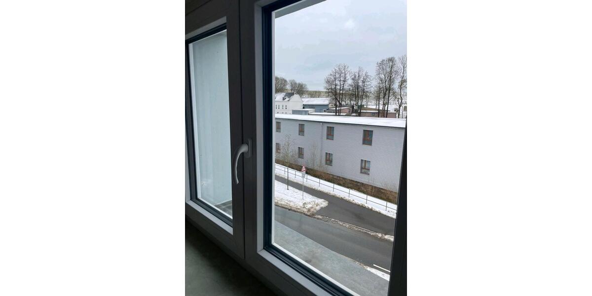 Dachgeschoßwohnung Reichenbach im Vogtland - 2 Zimmer, 45 m&sup2;, 400&euro; | Angebot:24535100