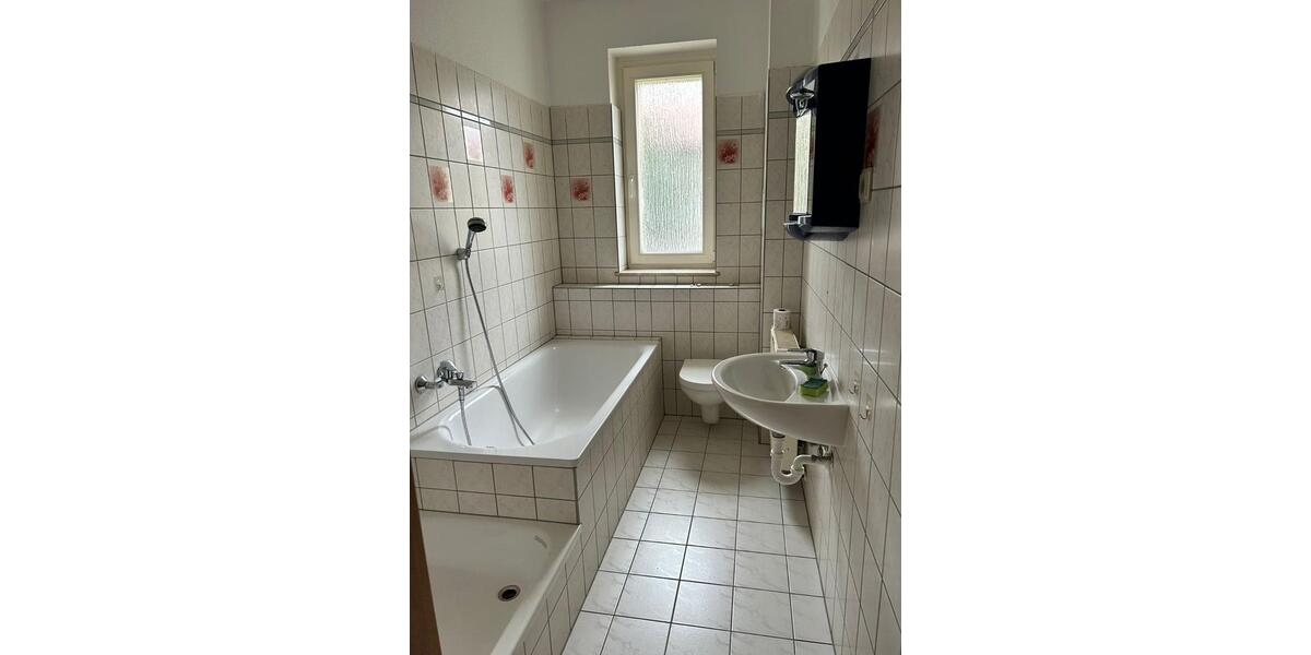 Erdgeschoßwohnung Lauchhammer - 3 Zimmer, 63 m&sup2;, 335&euro; | Angebot:20617176
