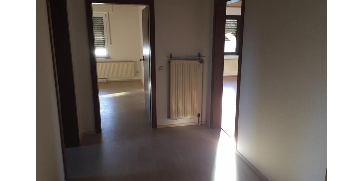 Dachgeschoßwohnung Kleve - 3 Zimmer, 102 m&sup2;, 756&euro; | Angebot:26062542