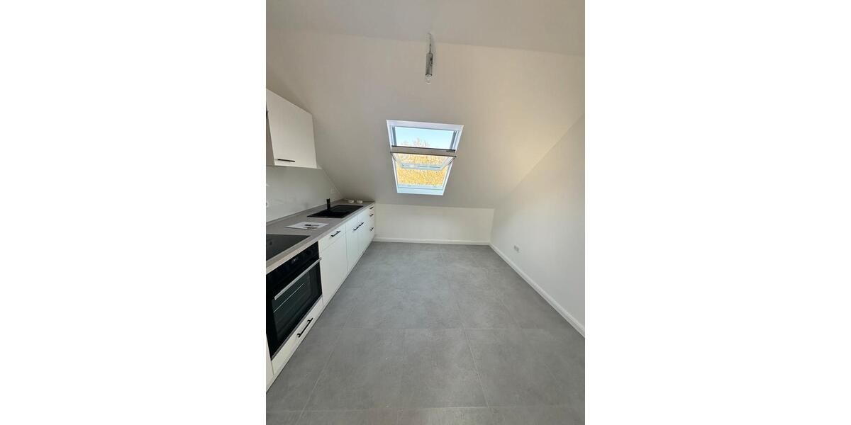 Dachgeschoßwohnung Schwanewede - 5 Zimmer, 120 m&sup2;, 1.100&euro; | Angebot:24667350