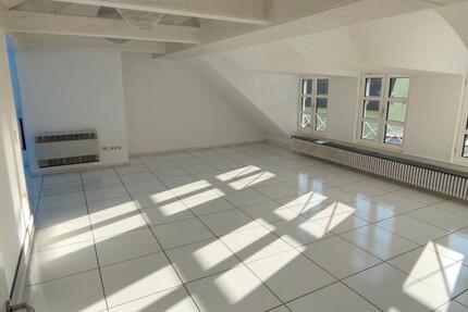 Haus Weiden in der Oberpfalz - 2 Zimmer, 92 m&sup2;, 980&euro; | Angebot:26039865