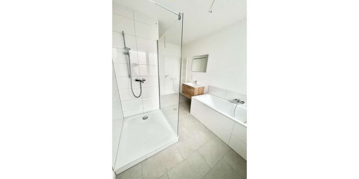 Etagenwohnung Koblenz - 4 Zimmer, 110 m&sup2;, 1.210&euro; | Angebot:24852164