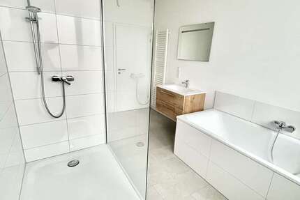 Wohnung Koblenz - 4 Zimmer, 110 m&sup2;, 1.210&euro; | Angebot:24852164