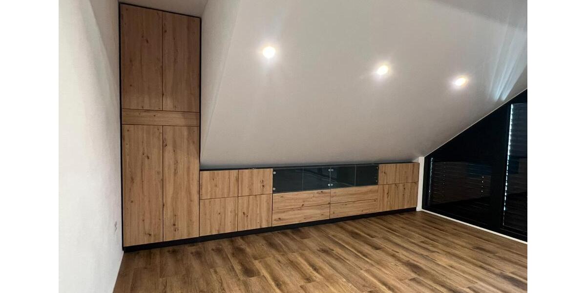 Maisonettenwohnung Siegen - 4 Zimmer, 175 m&sup2;, 1.900&euro; | Angebot:26531295