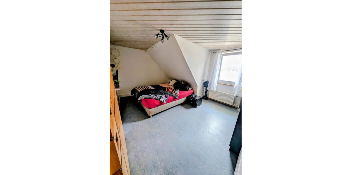 Etagenwohnung Obersulm - 4 Zimmer, 111 m&sup2;, 1.100&euro; | Angebot:24627419
