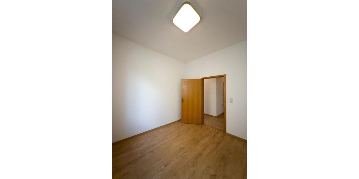 Etagenwohnung Schneeberg - 3 Zimmer, 80 m&sup2;, 500&euro; | Angebot:26646093