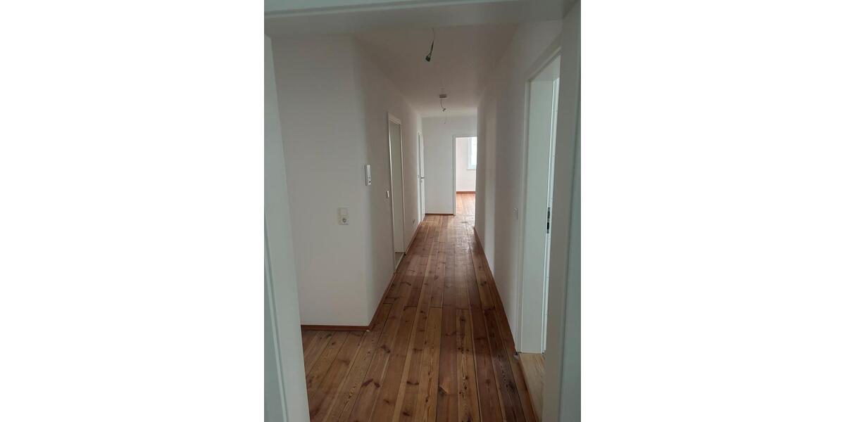 Erdgeschoßwohnung Burghaslach - 3 Zimmer, 100 m&sup2;, 12&euro; | Angebot:24465473