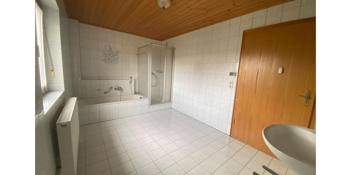 Erdgeschoßwohnung Kühbach - 4 Zimmer, 92 m&sup2;, 1.104&euro; | Angebot:24816618