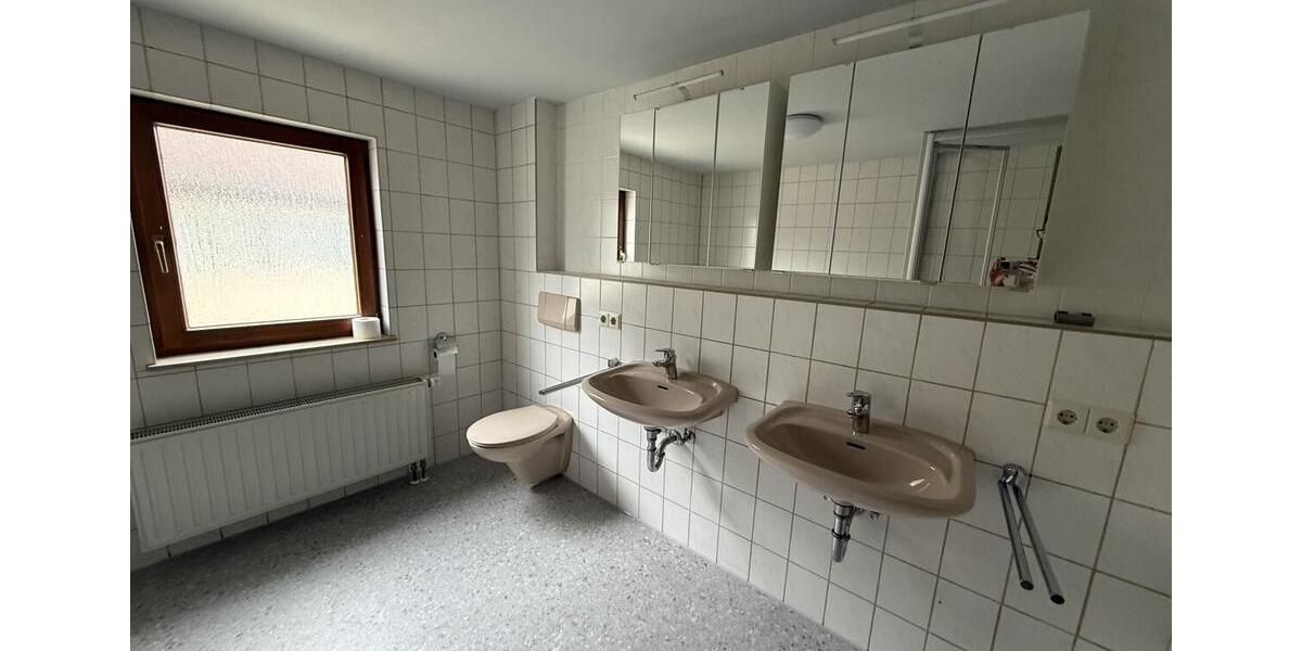 Einfamilienhaus Rosengarten - 6 Zimmer, 130 m&sup2;, 750&euro; | Angebot:24558836