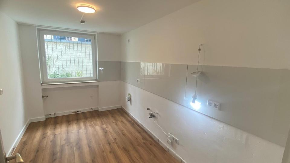 Etagenwohnung Düsseldorf Stadtbezirk 5 - 2 Zimmer, 77 m&sup2;, 1.400&euro; | Angebot:26160667