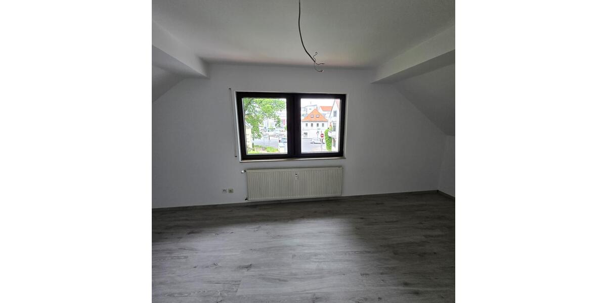 Dachgeschoßwohnung Riedstadt - 3 Zimmer, 75 m&sup2;, 990&euro; | Angebot:26547045