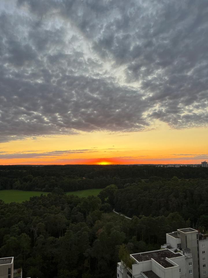 Juwel Penthouse 60 qm Dach-Terrasse und Fensterfront 17. Stock