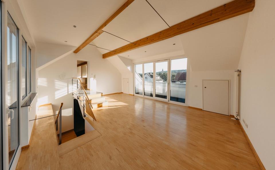 Maisonettenwohnung Tauberbischofsheim - 7 Zimmer, 180 m&sup2;, 1.650&euro; | Angebot:26516847
