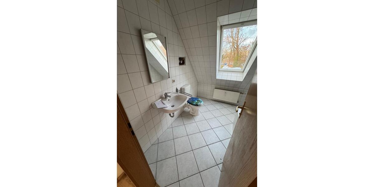 Dachgeschoßwohnung Hohenstein-Ernstthal Ernstthal - 2 Zimmer, 58 m&sup2;, 350&euro; | Angebot:24688349