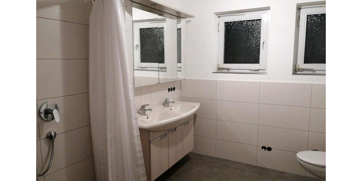 Wohnen auf Zeit Spaichingen - 4 Zimmer, 96 m&sup2;, 515&euro; | Angebot:26276635