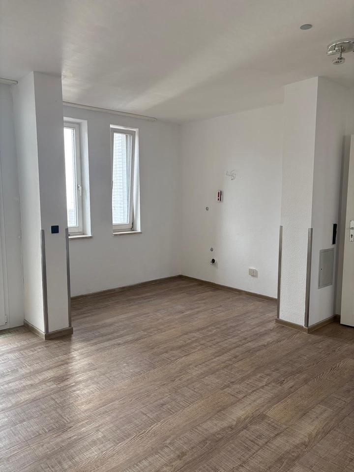 2-Zimmer-Wohnung mit Balkon in zentraler Lage