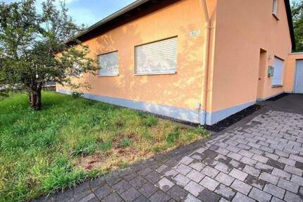 Doppelhaushälfte - Charmanter 3-ZKB-Bungalow mit Gartenanteil in ruhiger Lage von Gillenfeld 3 zimmer