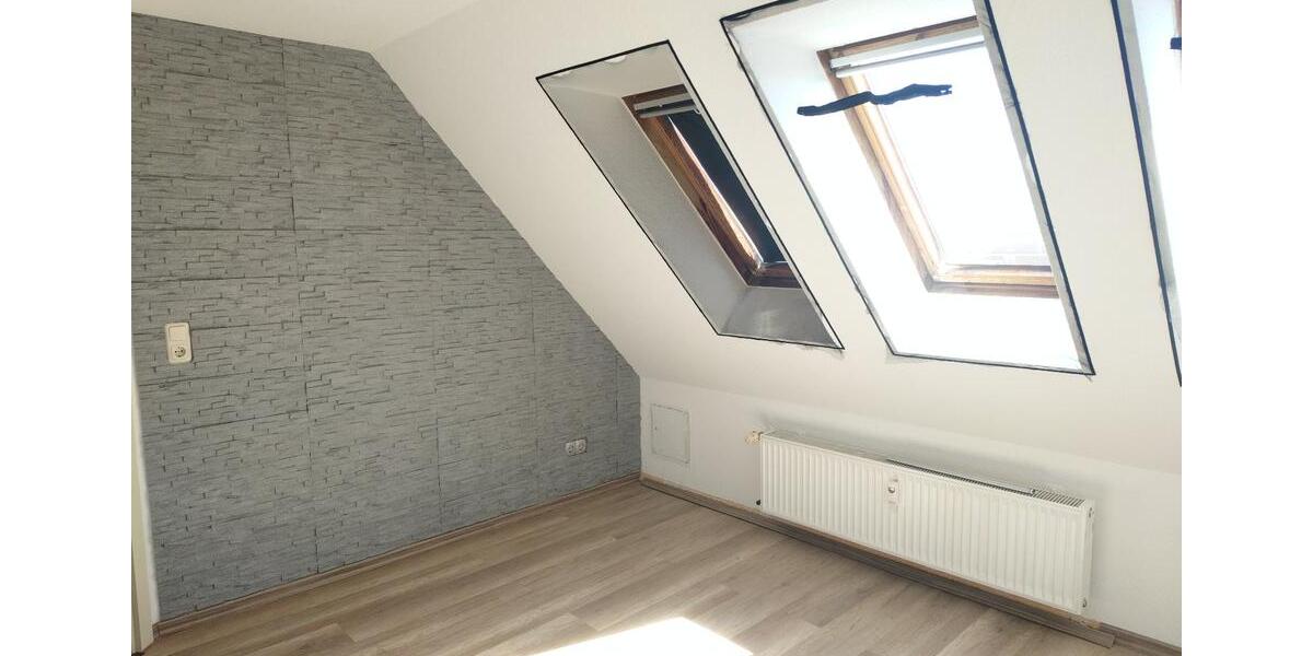 Dachgeschoßwohnung Bernburg (Saale) - 3 Zimmer, 76 m&sup2;, 400&euro; | Angebot:26382591