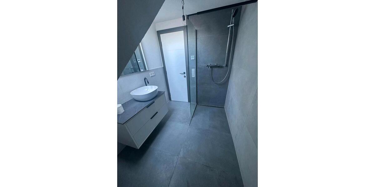 Dachgeschoßwohnung Mühlacker - 2 Zimmer, 55 m&sup2;, 1.000&euro; | Angebot:26522940