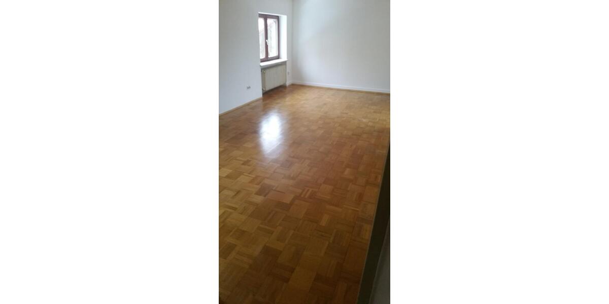 Etagenwohnung Oberviechtach - 5 Zimmer, 91 m&sup2;, 980&euro; | Angebot:24689200