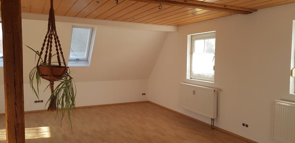 Erdgeschoßwohnung Walsdorf - 6 Zimmer, 1.290&euro; | Angebot:23632536