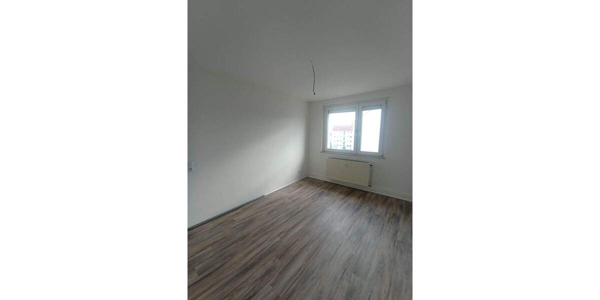 Etagenwohnung Bitterfeld-Wolfen Wolfen - 4 Zimmer, 70 m&sup2;, 476&euro; | Angebot:25728139