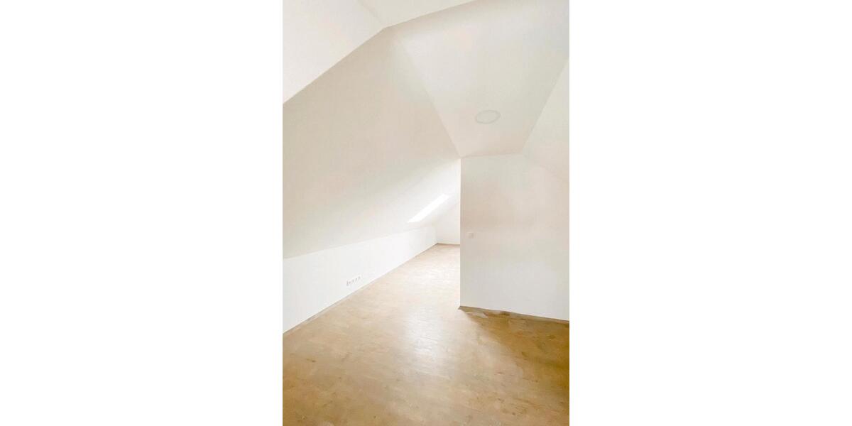 Etagenwohnung Magdeburg Nordwest - 4 Zimmer, 90 m&sup2;, 900&euro; | Angebot:26276447