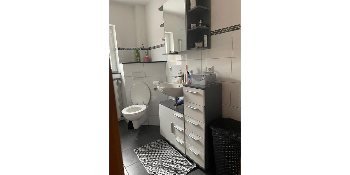 3-Zimmer Nichtraucher-Mietwohnung mit Balkon in Oettingen 3 zimmer