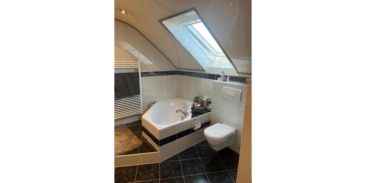 Dachgeschoßwohnung Friedrichsthal - 2 Zimmer, 78 m&sup2;, 700&euro; | Angebot:26247028