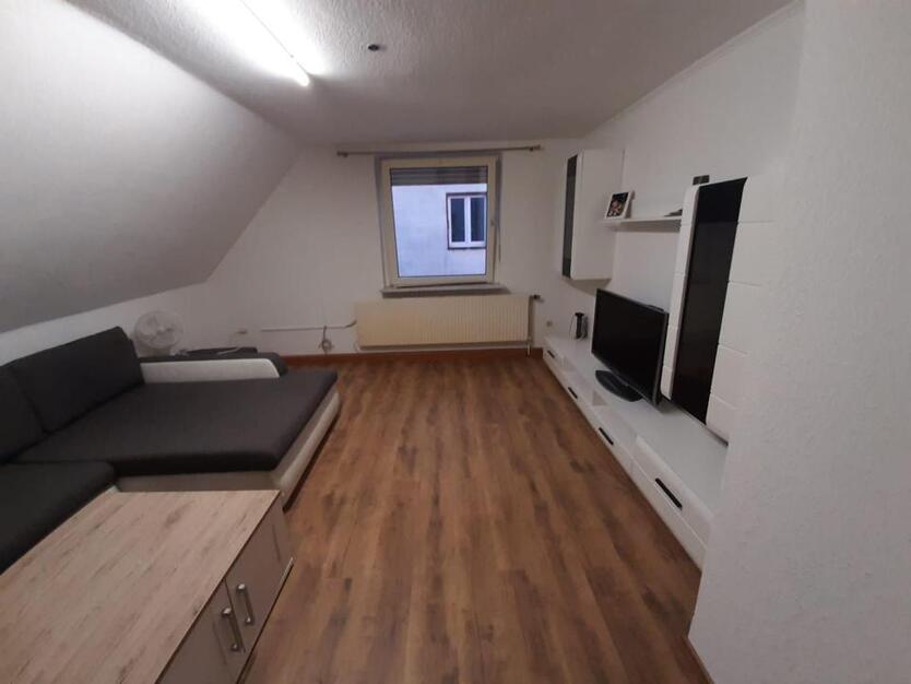 4-Zimmer-Wohnung im DG zu vermieten