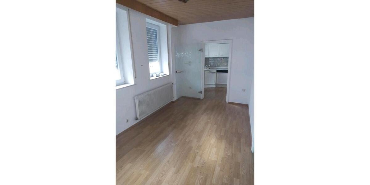 Mehrfamilienhaus, Wohnhaus Bad Dürkheim - 12 Zimmer, 250 m&sup2;, 2.600&euro; | Angebot:25949532