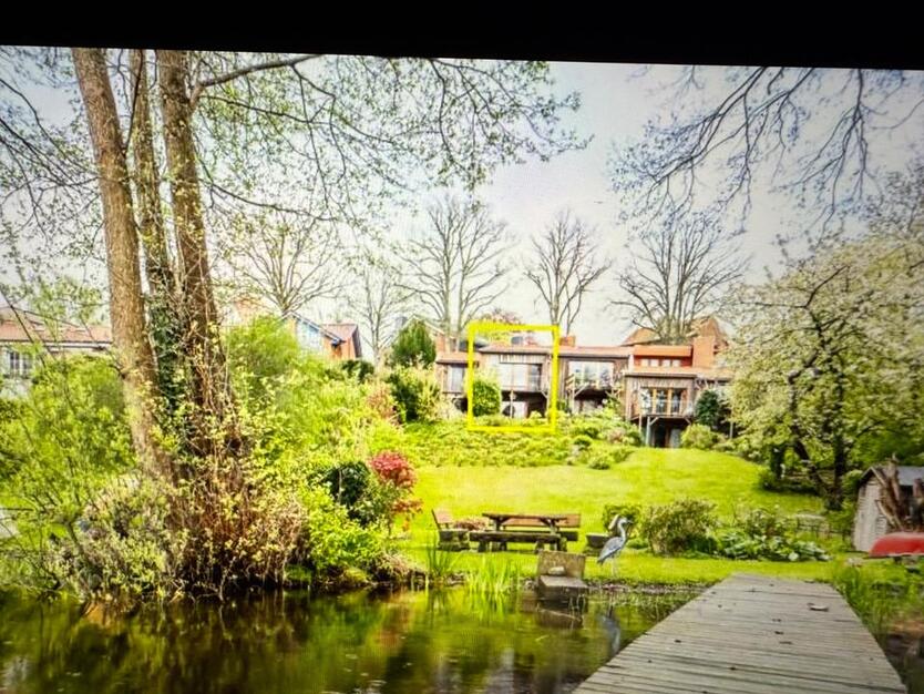 Traumhafte Maisonette mit direktem Seezugang in Plön