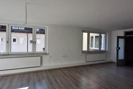 Kernsanierte Gewerbeeinheit in attraktiver Lage zimmer