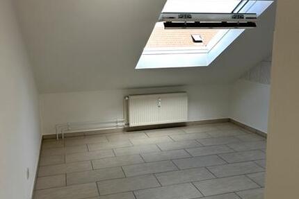 Frisch sanierte 1-Zimmer-Wohnung in Top-Lage zimmer