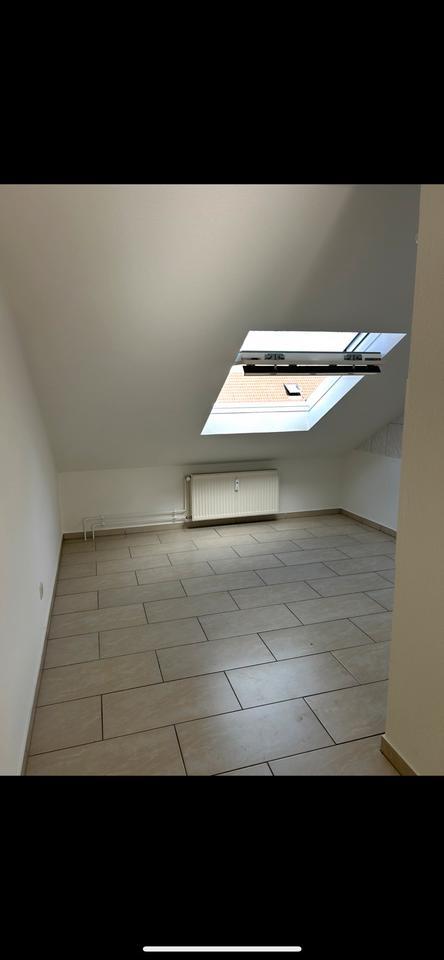 Frisch sanierte 1-Zimmer-Wohnung in Top-Lage zimmer